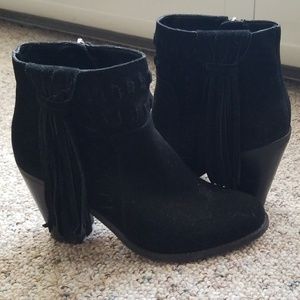 Jessica Simpson black booties